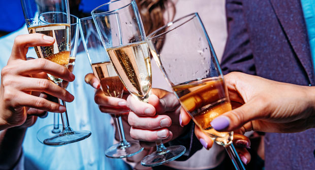 У Ирану на журци на којој су били и мушкарци и жене ухапшено 15 особа